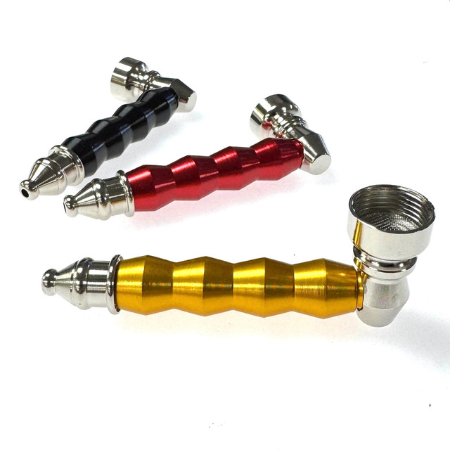 Metal Pipe with Wavy Stem 3.25" (Assorted)